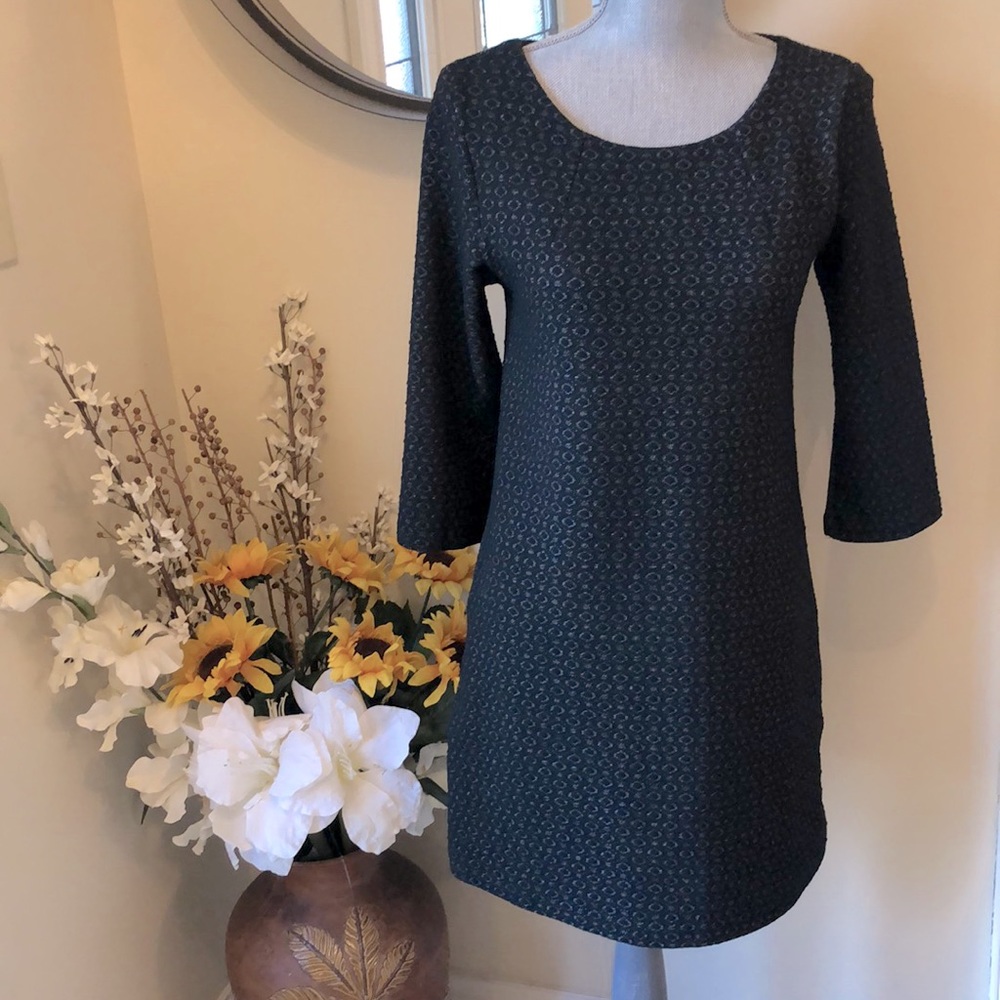 Isle Black & White Pattern Dress. Size XS